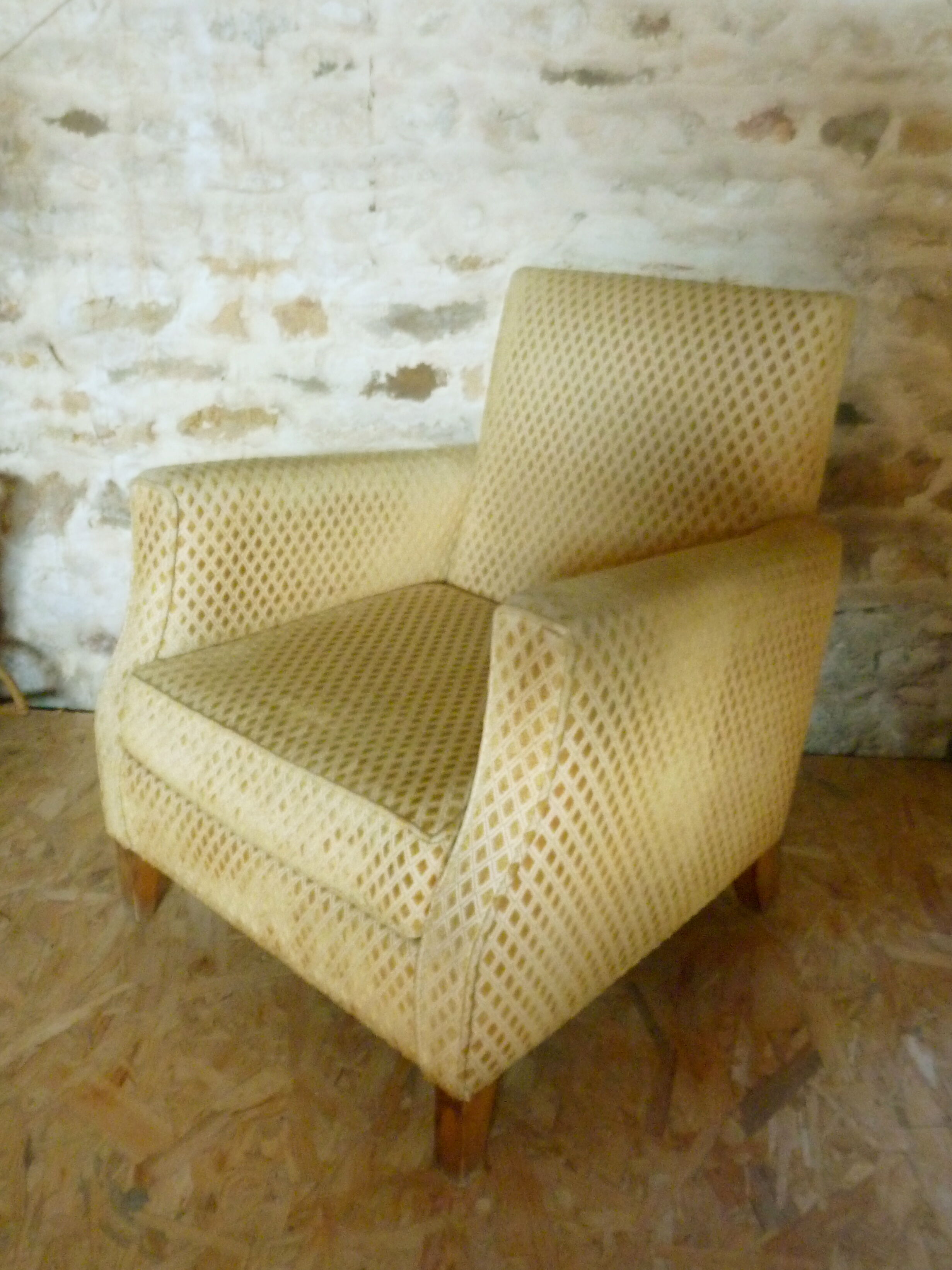 Fauteuil en velours viel or art déco années 40