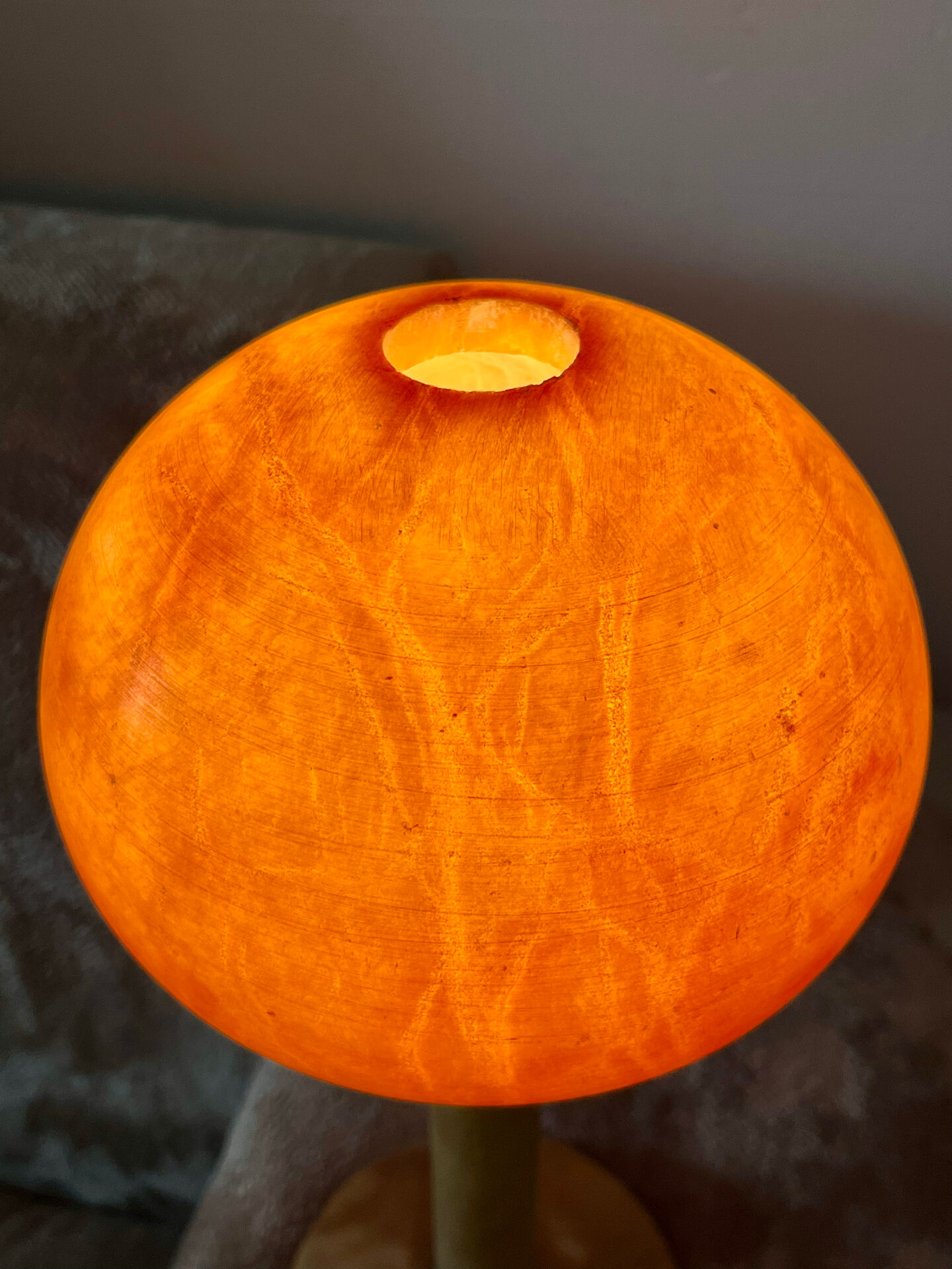 Lampe  champignon brutaliste