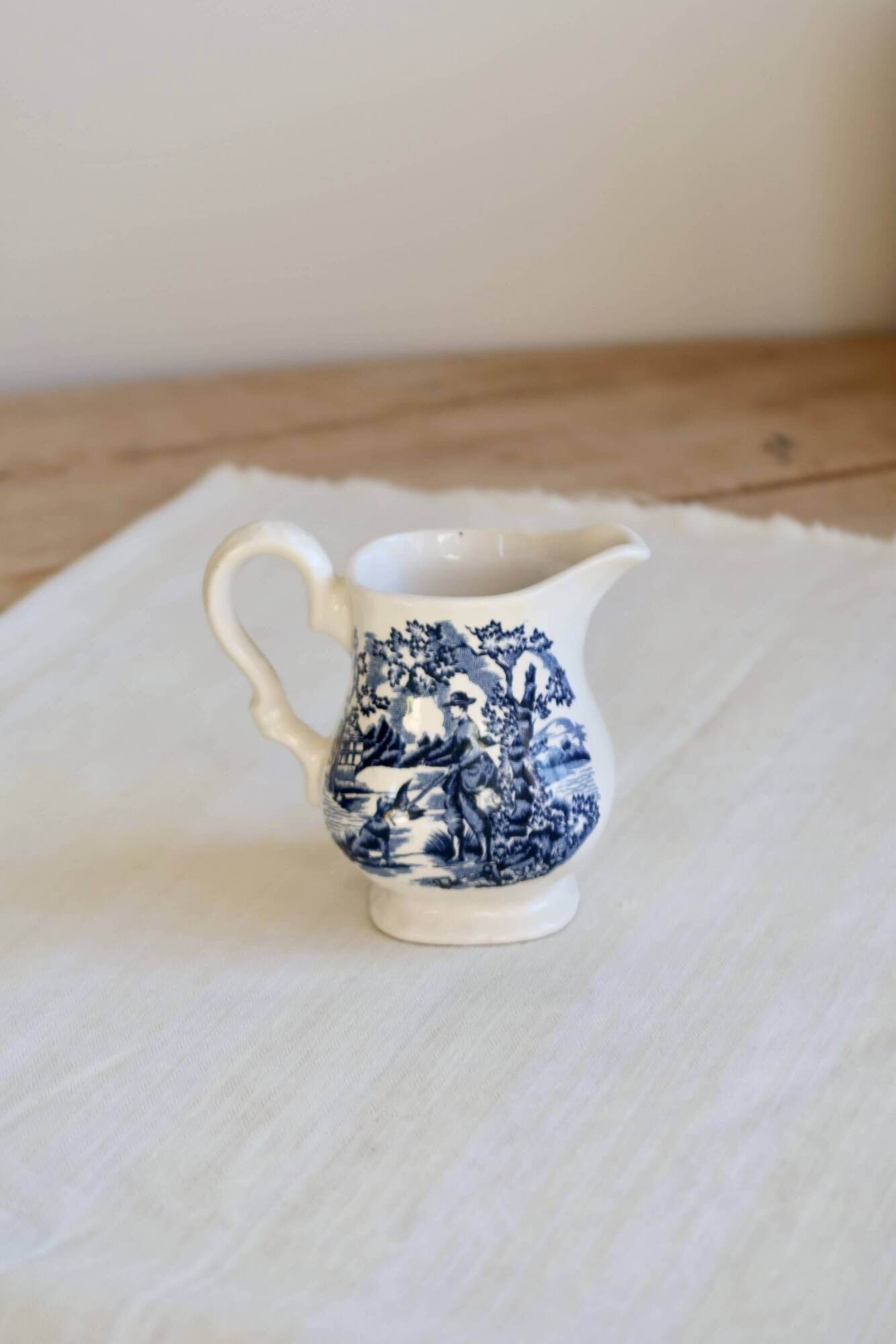 Vintage Myott milk jug "The Hunter" - English blue and white porcelain