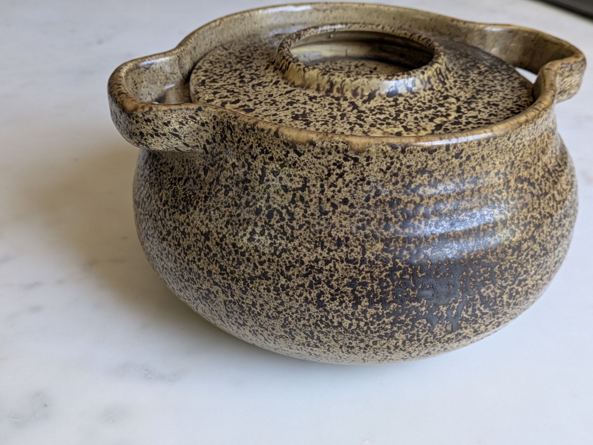 Sublime Soupière en grès moucheté "Les Potiers de l'Abbaye  70'