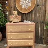 Jolie commode relookee bohème ethnique compact