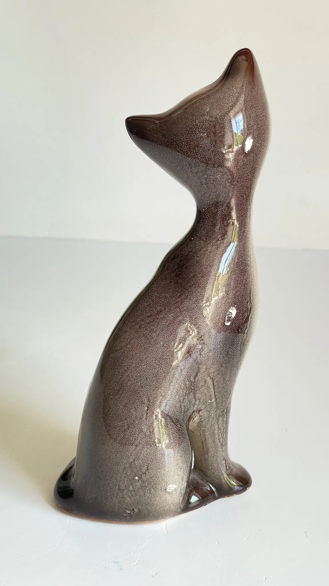 Vintage ceramic chat