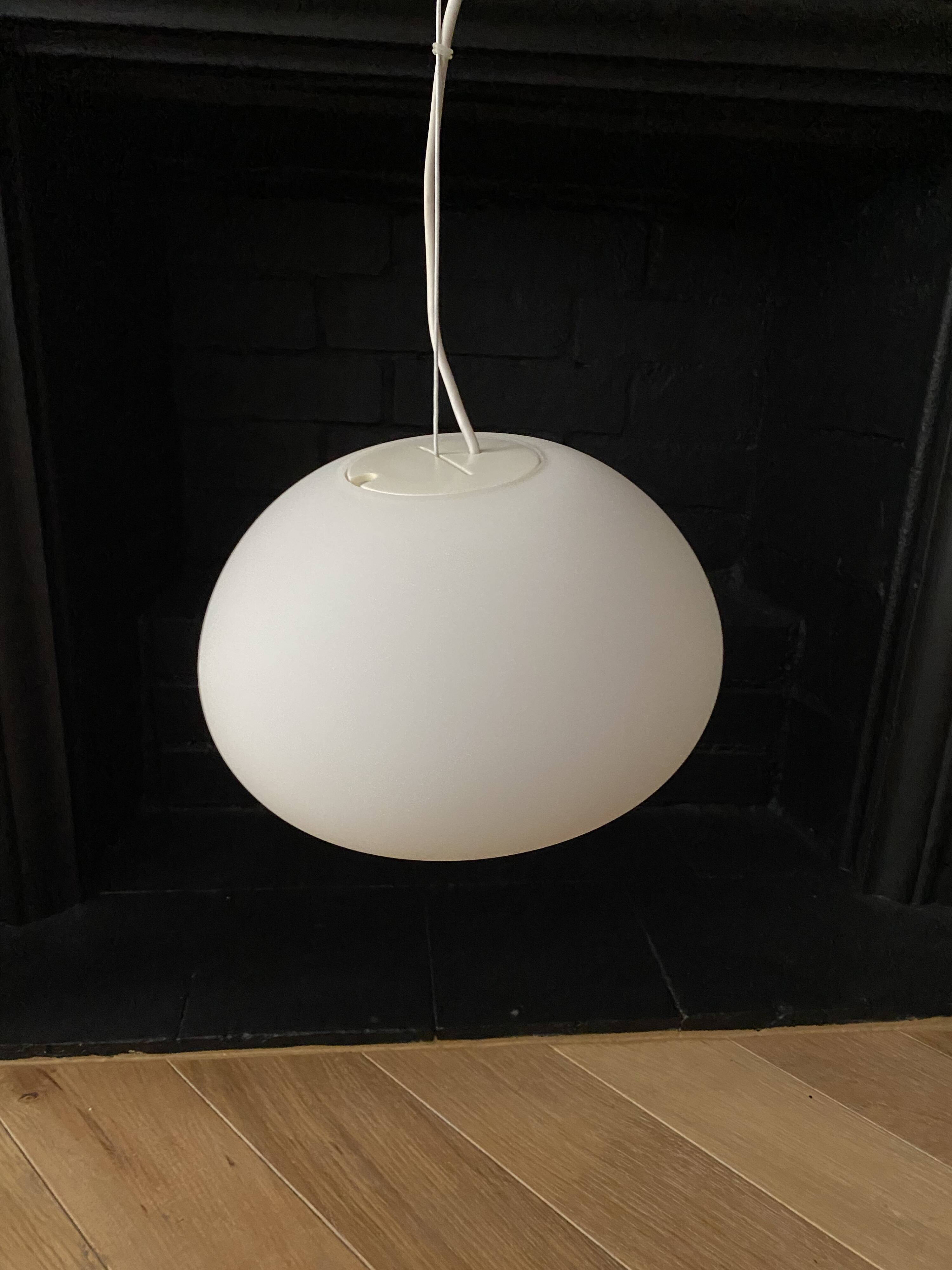 Fluid pendant lamp by Muuto