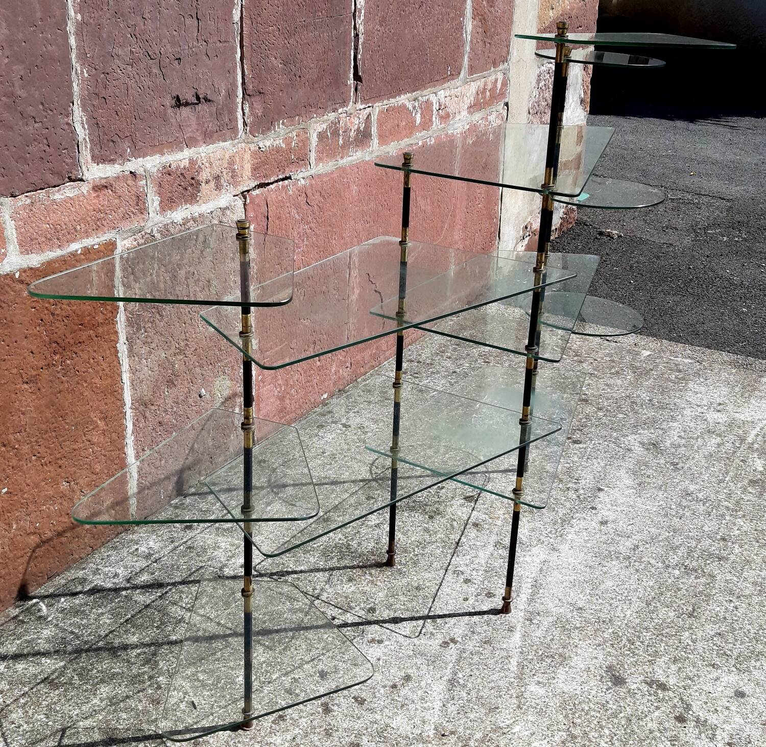 Glass display case (or counter). (1950s/60s)