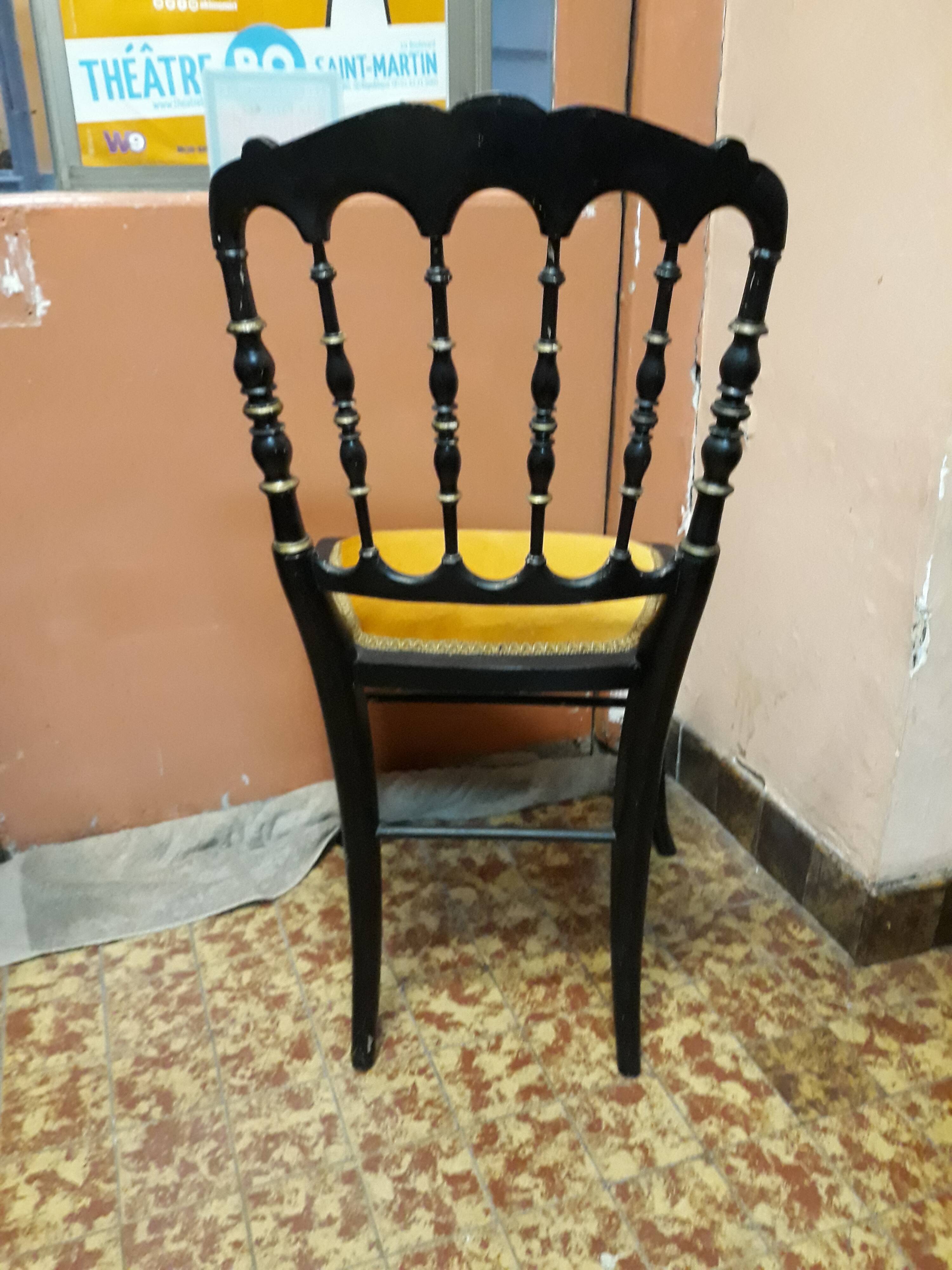 Napoleon III theater chair