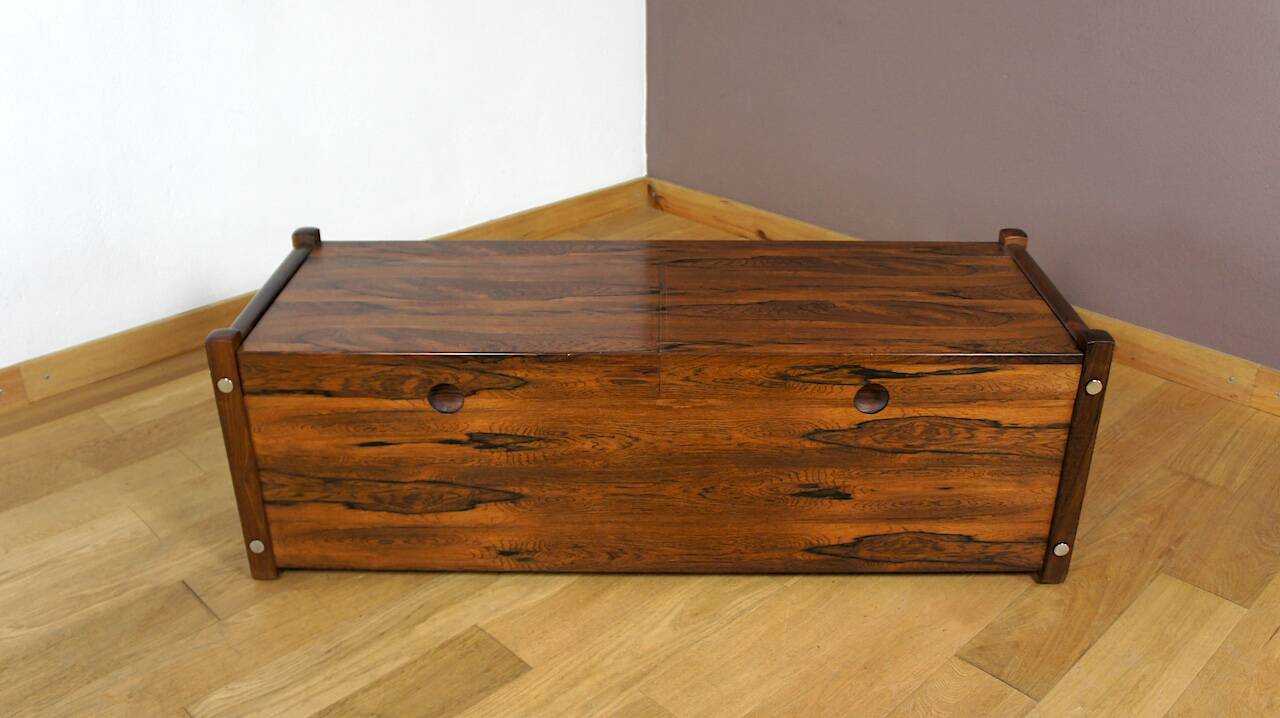 Coffre en Palissandre de Rio Réalisé par Sergio Rodrigues Design Brésilien
