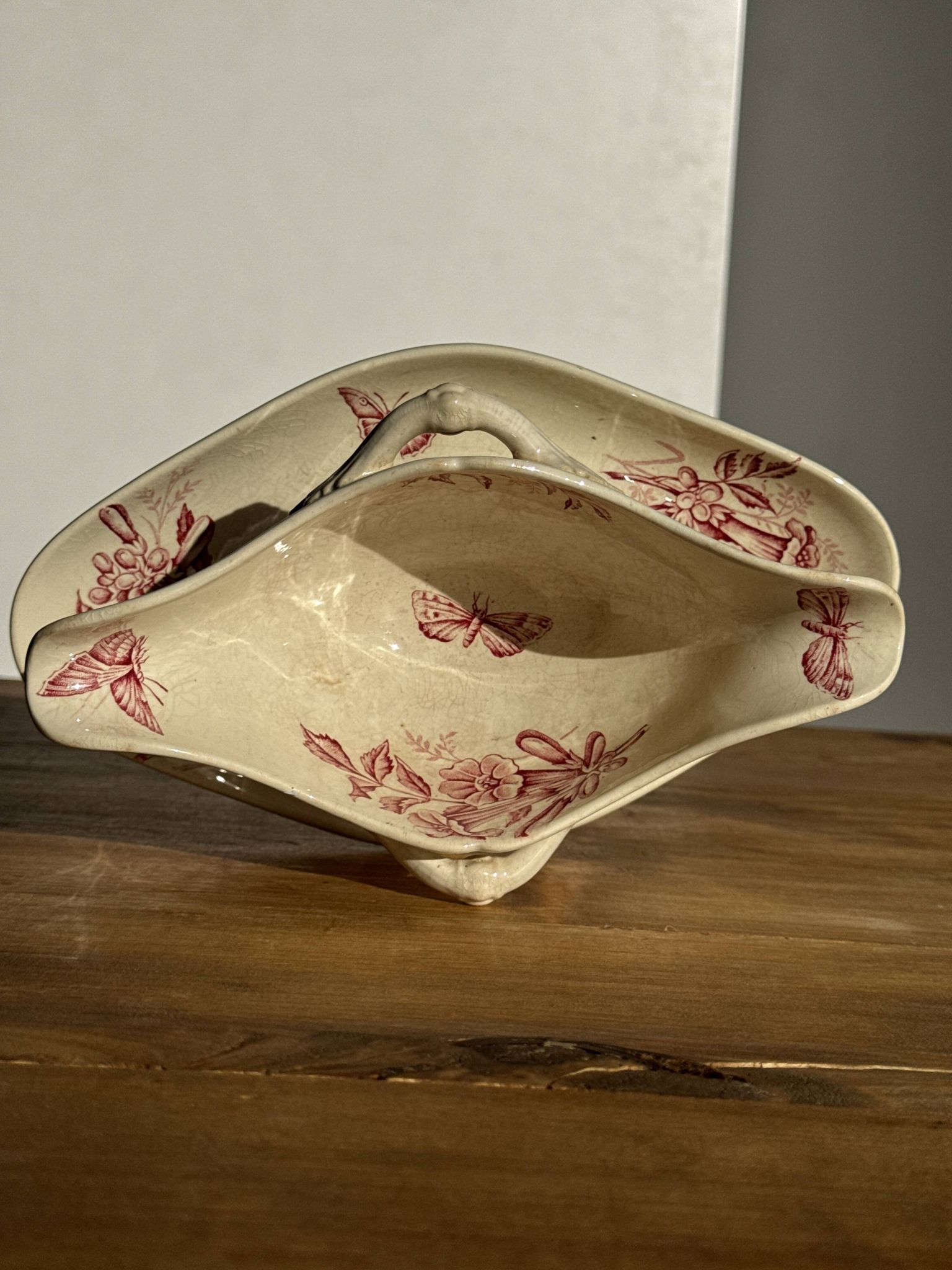 Saucier ancienne en faïence rose de Badonviller modèle Jasmin