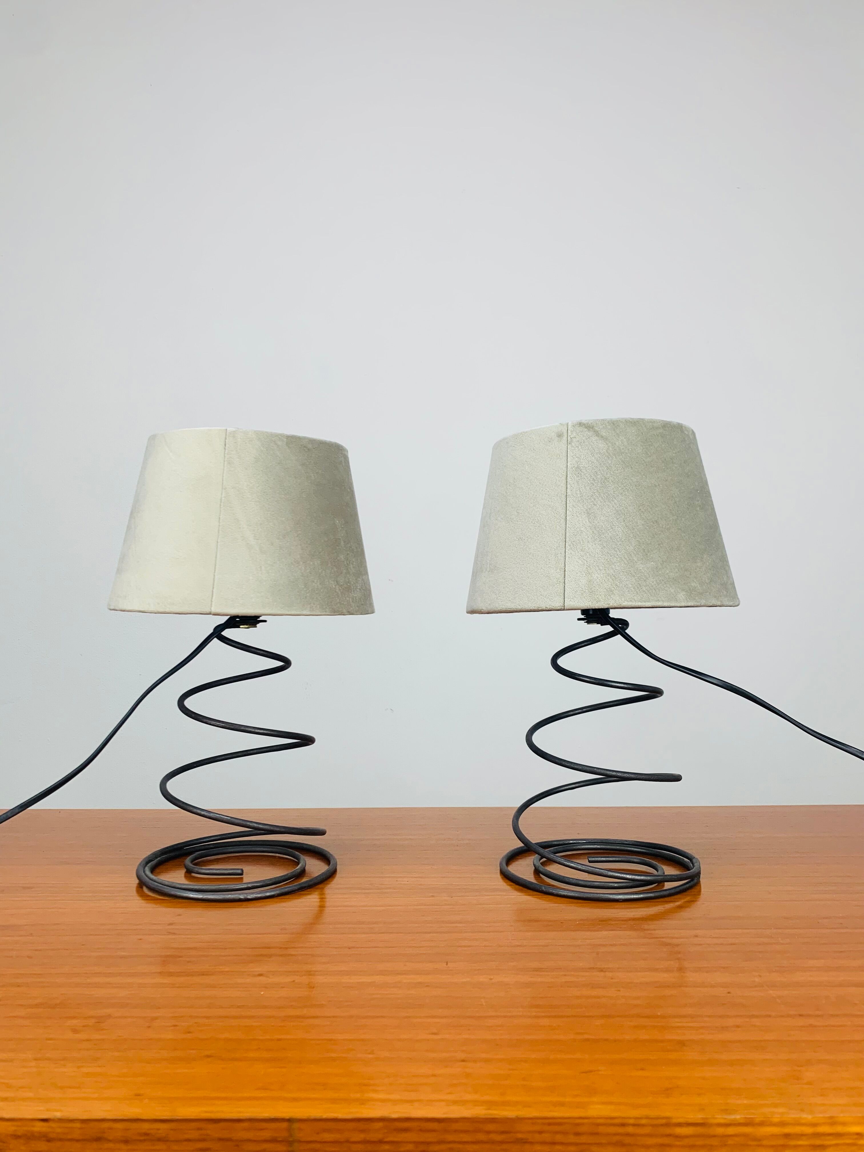 Paire de lampes ressort métal années 90