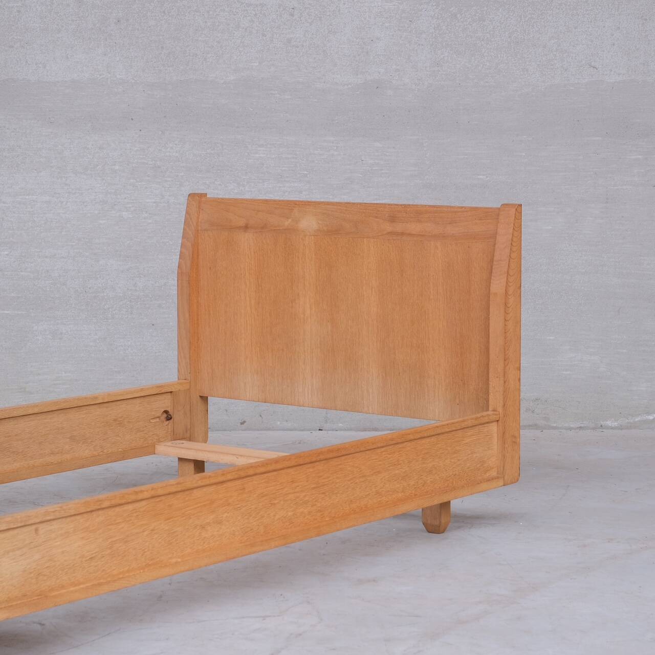 Guillerme et Chambron French Mid-Century Oak Single Bed