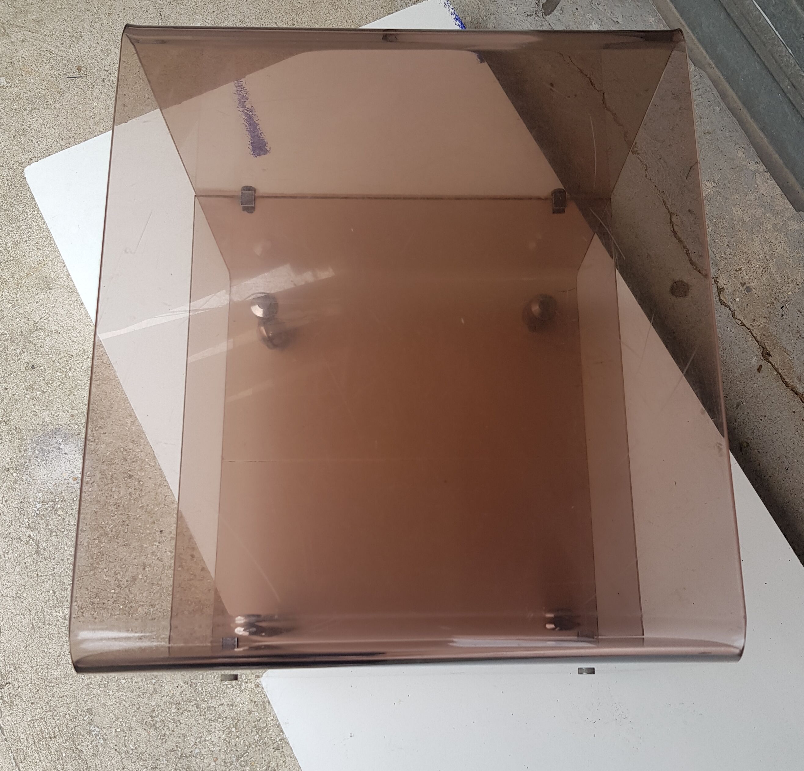 Table serves rolling design in smoked plexi 1970s