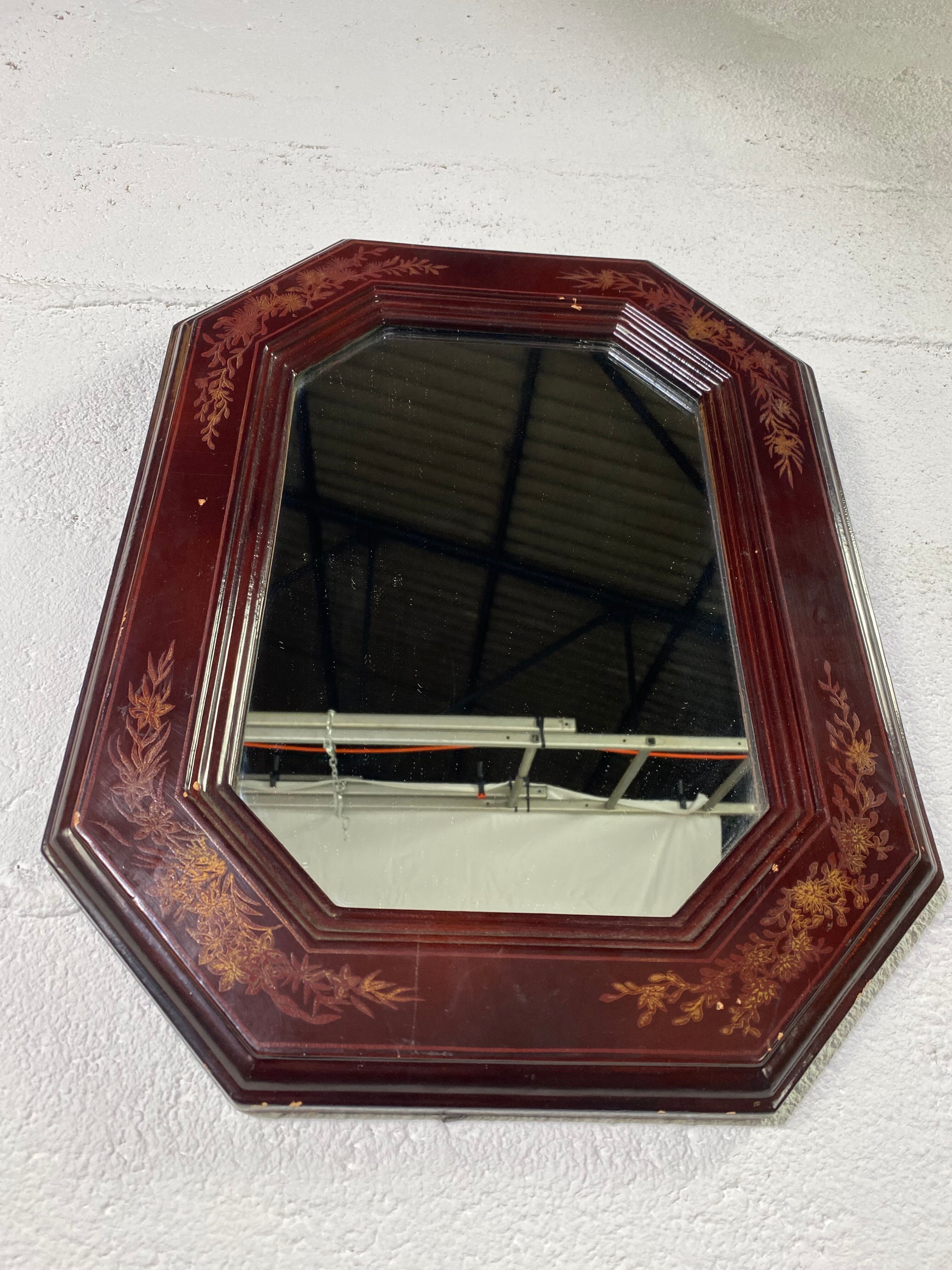 Octagonal mirror floral pattern