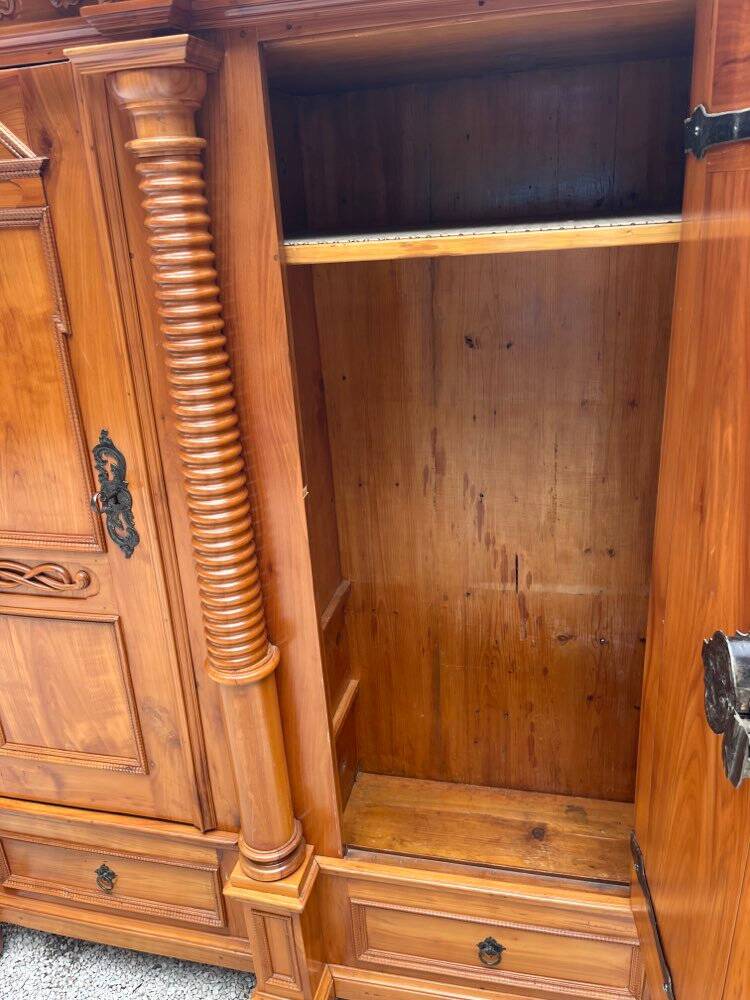 Armoire de château 1742