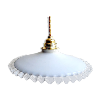 hanging lamp in white opaline gold thread