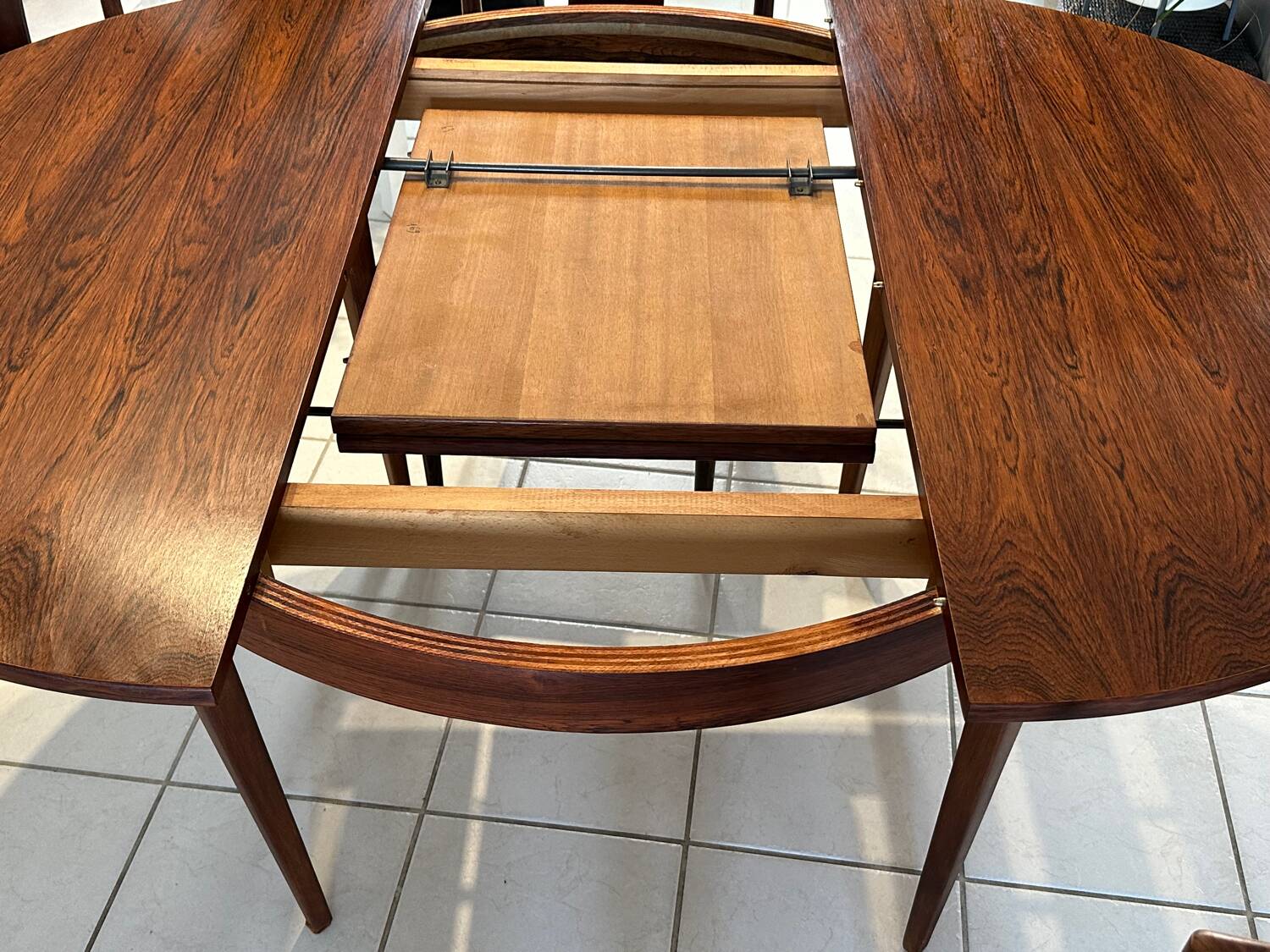 Round extendable table Rosewood Denmark vintage 1970
