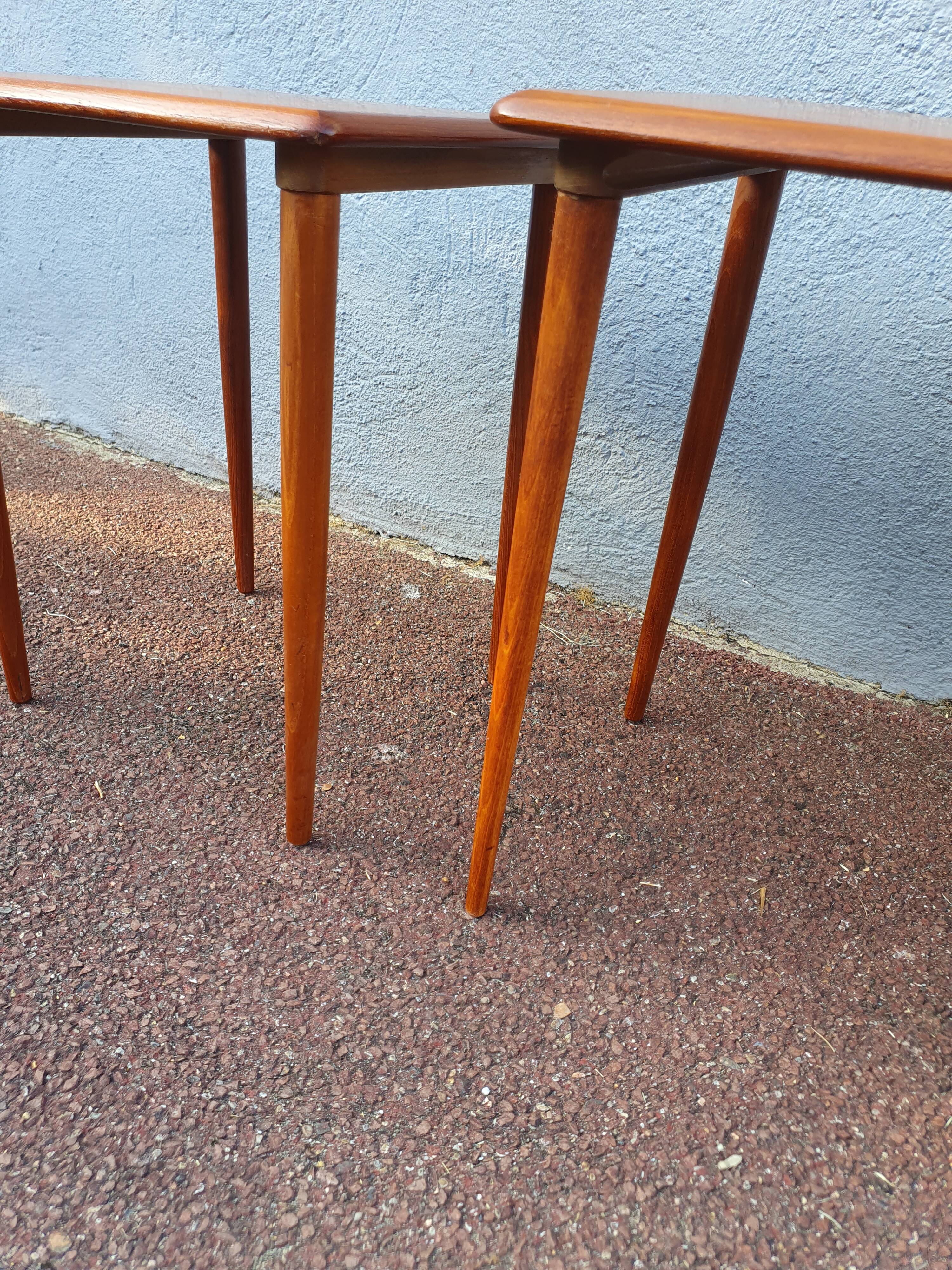 Table gigogne teck vintage