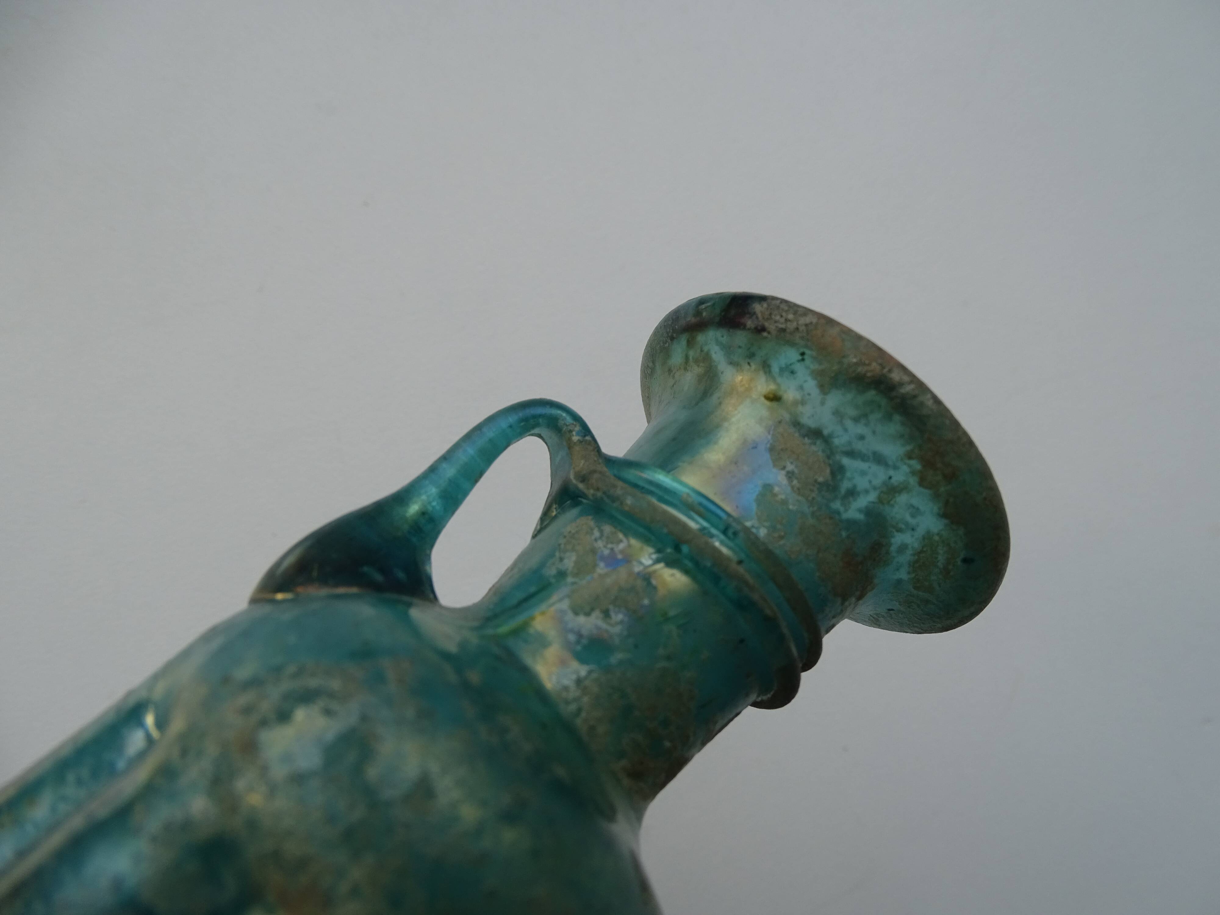 Miniature vase Scavo Seguso Vetri d'Arte iridescent glass Murano 1950