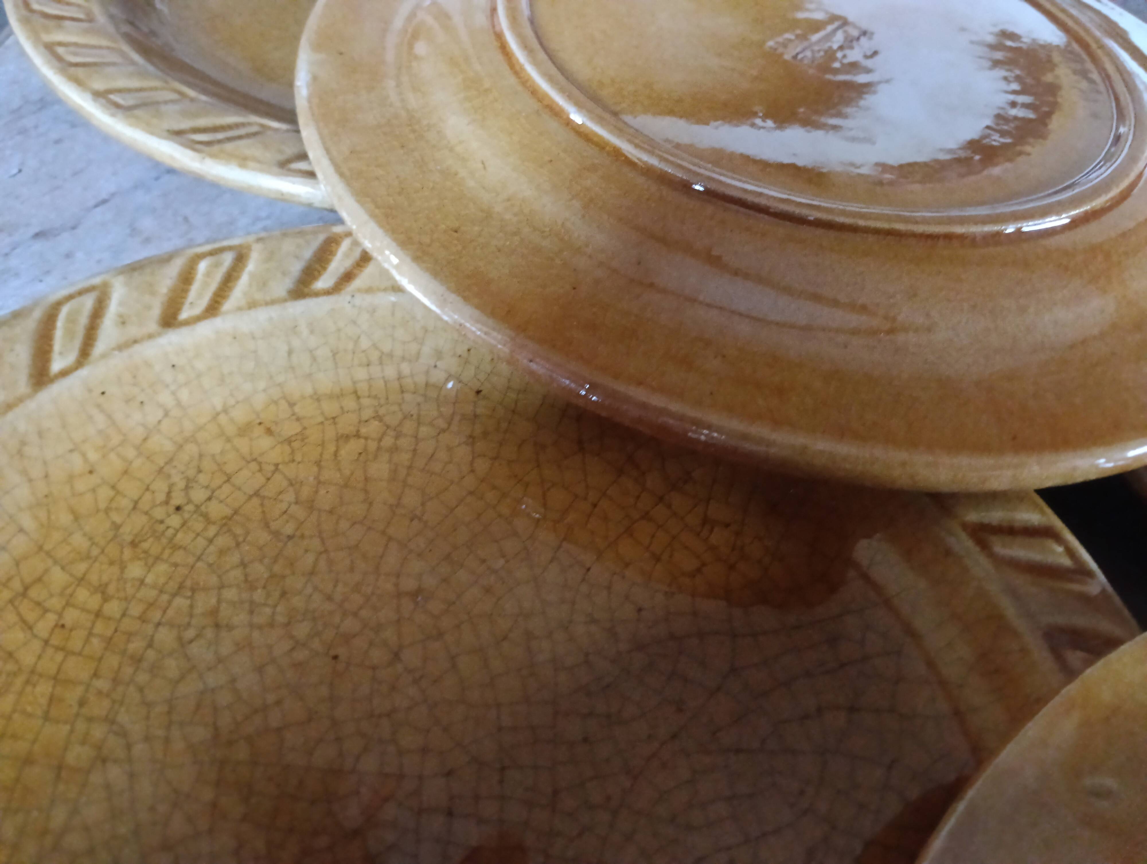 Maison Pichon Uzès rare set of 12 dessert plates