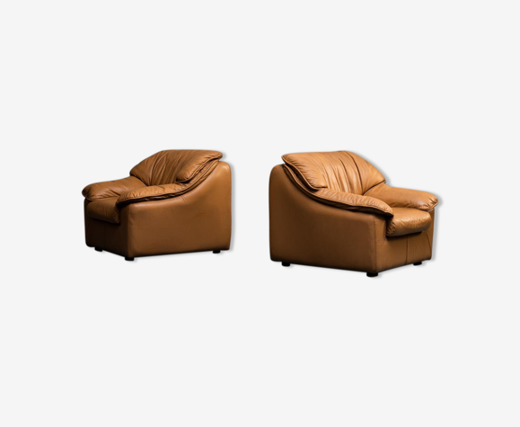 Paire de fauteuils marron cuir 70s vintage moderne