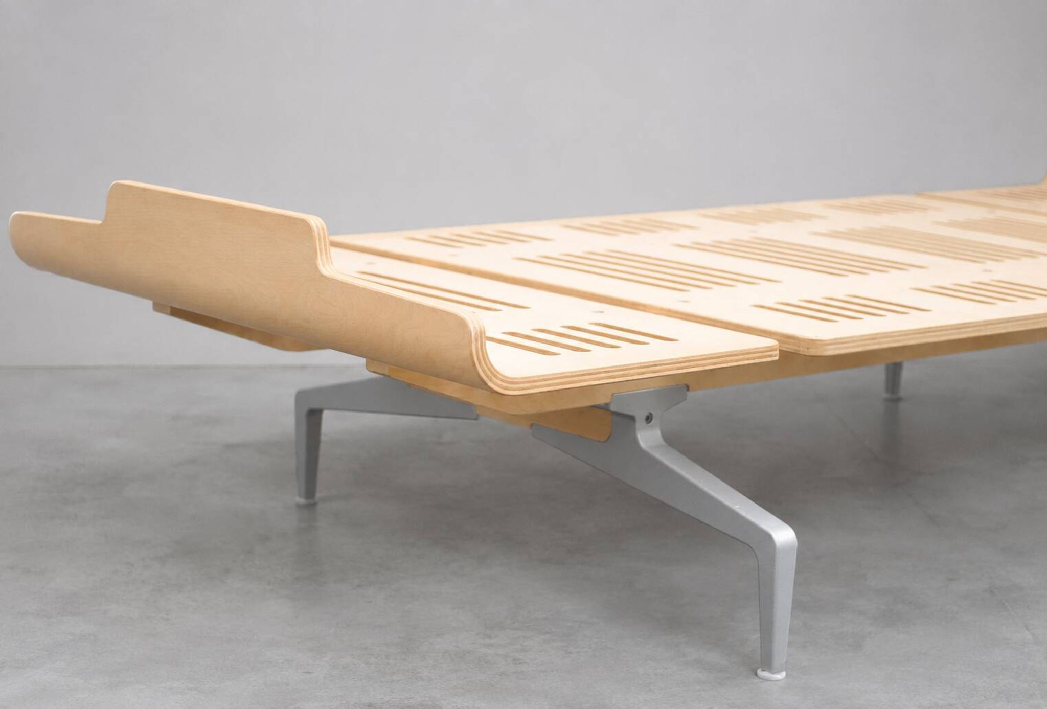 Legnoletto bed d'Alfredo Häberli modele LL4 par Alias, lit ou méridienne
