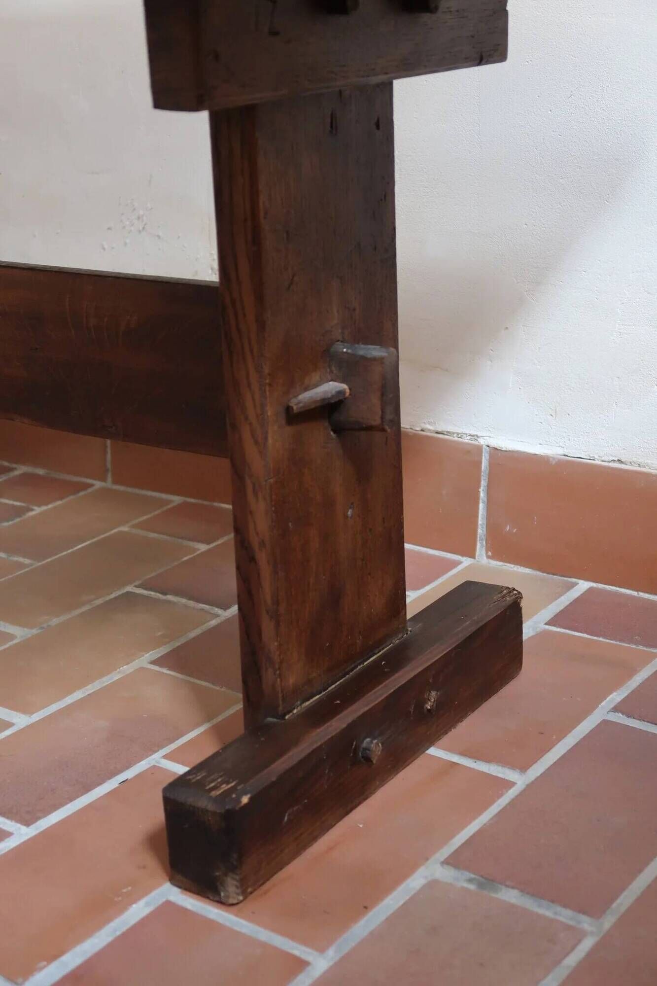 Solid oak coffee table, key stretcher, 1950s.