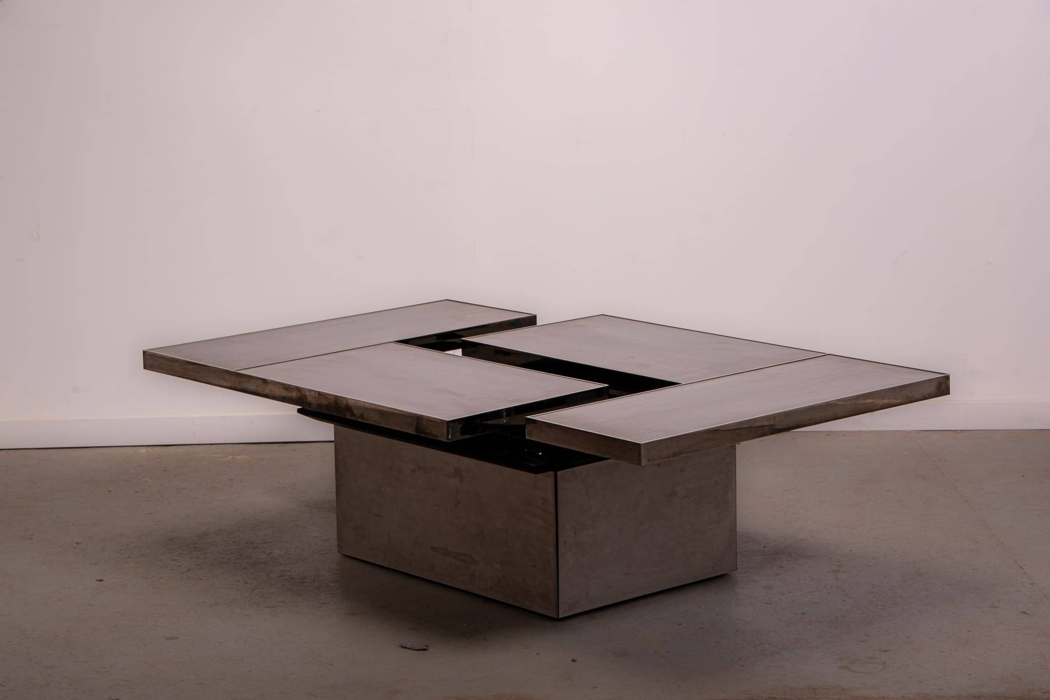 Table basse Belgo en métal brossé chromé