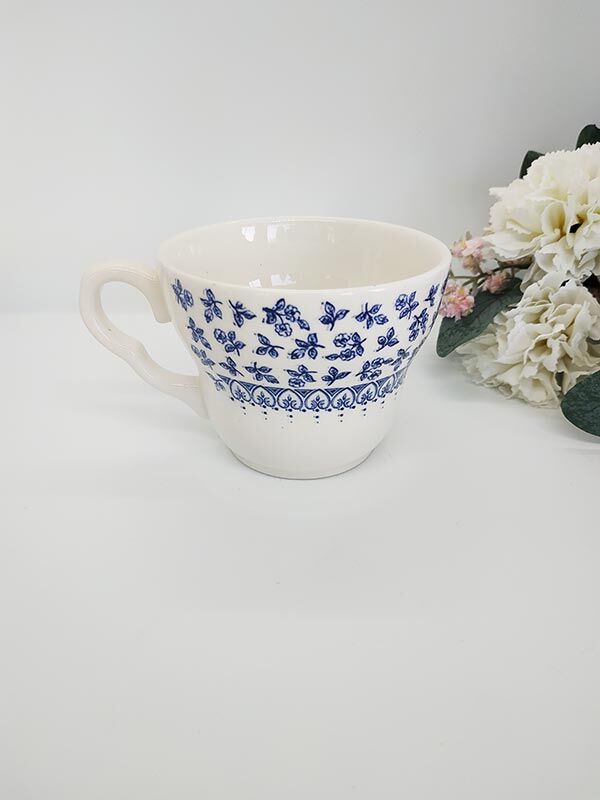 Lot of 4 coffee cups England