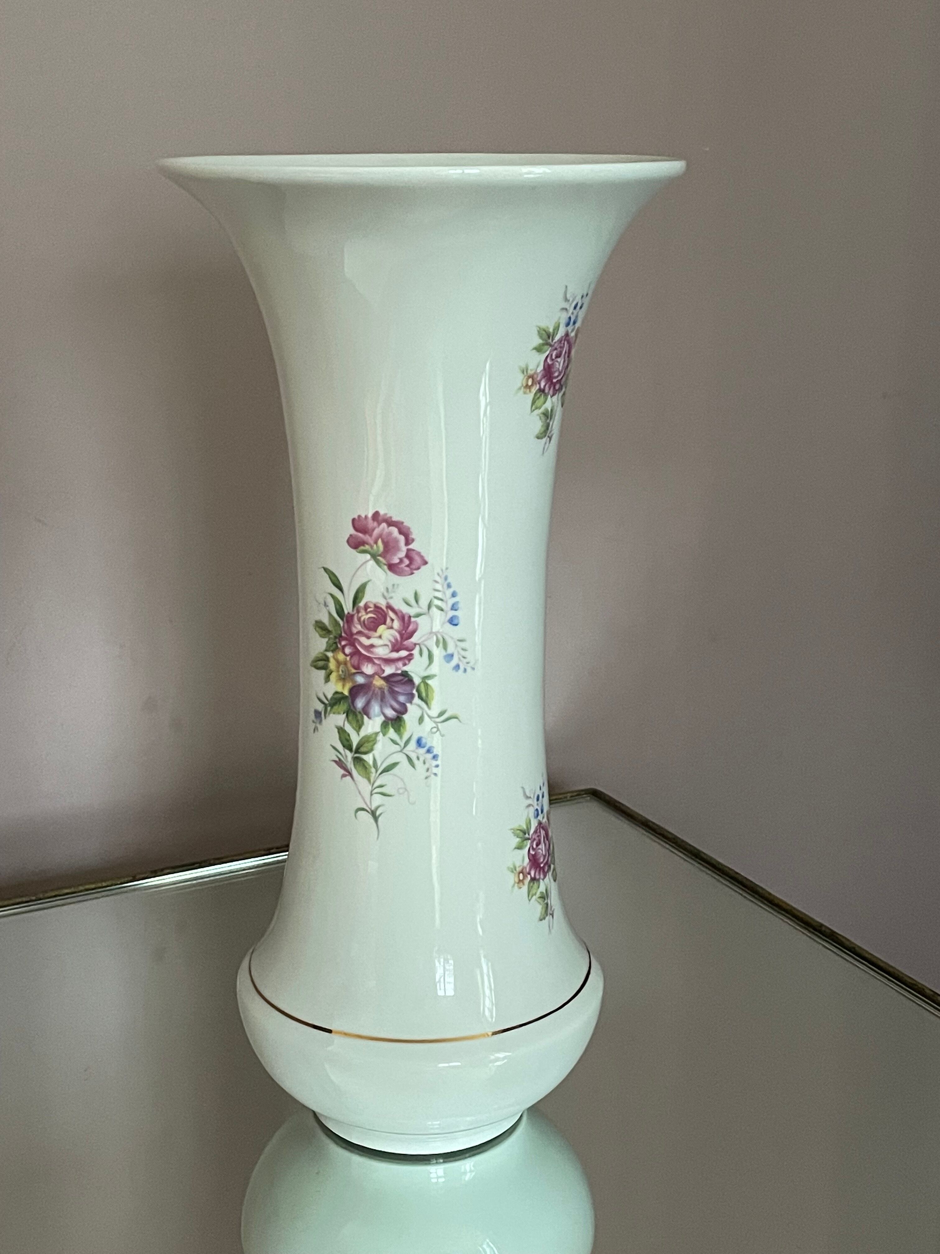 Large Hollohàza porcelain vase with floral motifs
