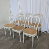 Ensemble de 6 chaises de salle à manger vintage de style Thonet : bois blanc et assise en cannage.