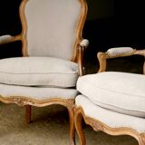 Adorable paire de fauteuils d'époque Louis XV.