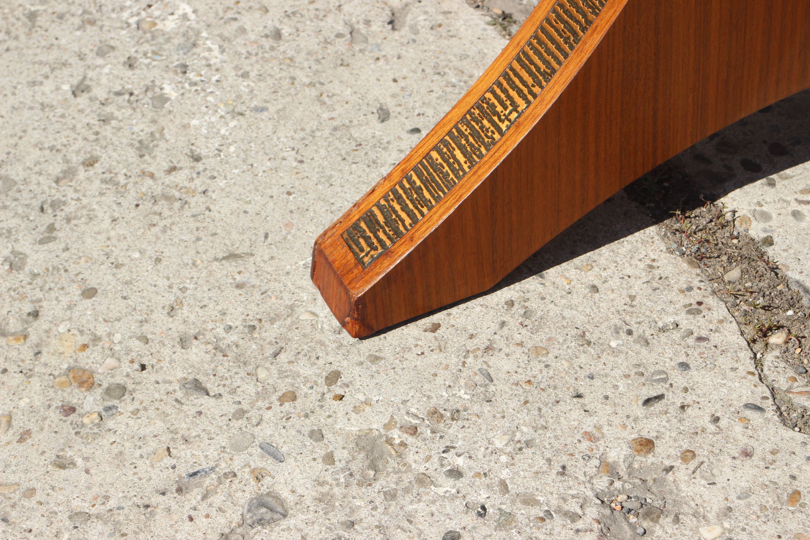 Adjustable dining room table adjustable in teck and copper, denmark, 1950