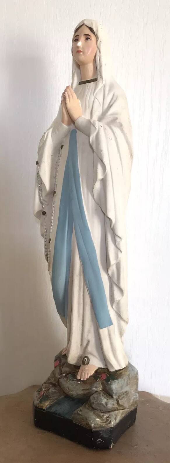 Statue of the holy virgin in hand-painted plaster signed lance 44 cm