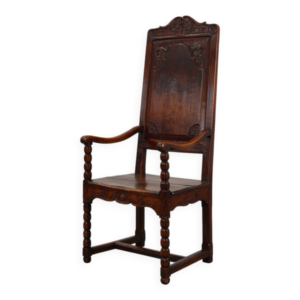 Fauteuil de Liège du XVIIIe siècle en chêne sculpté à la main, Belgique