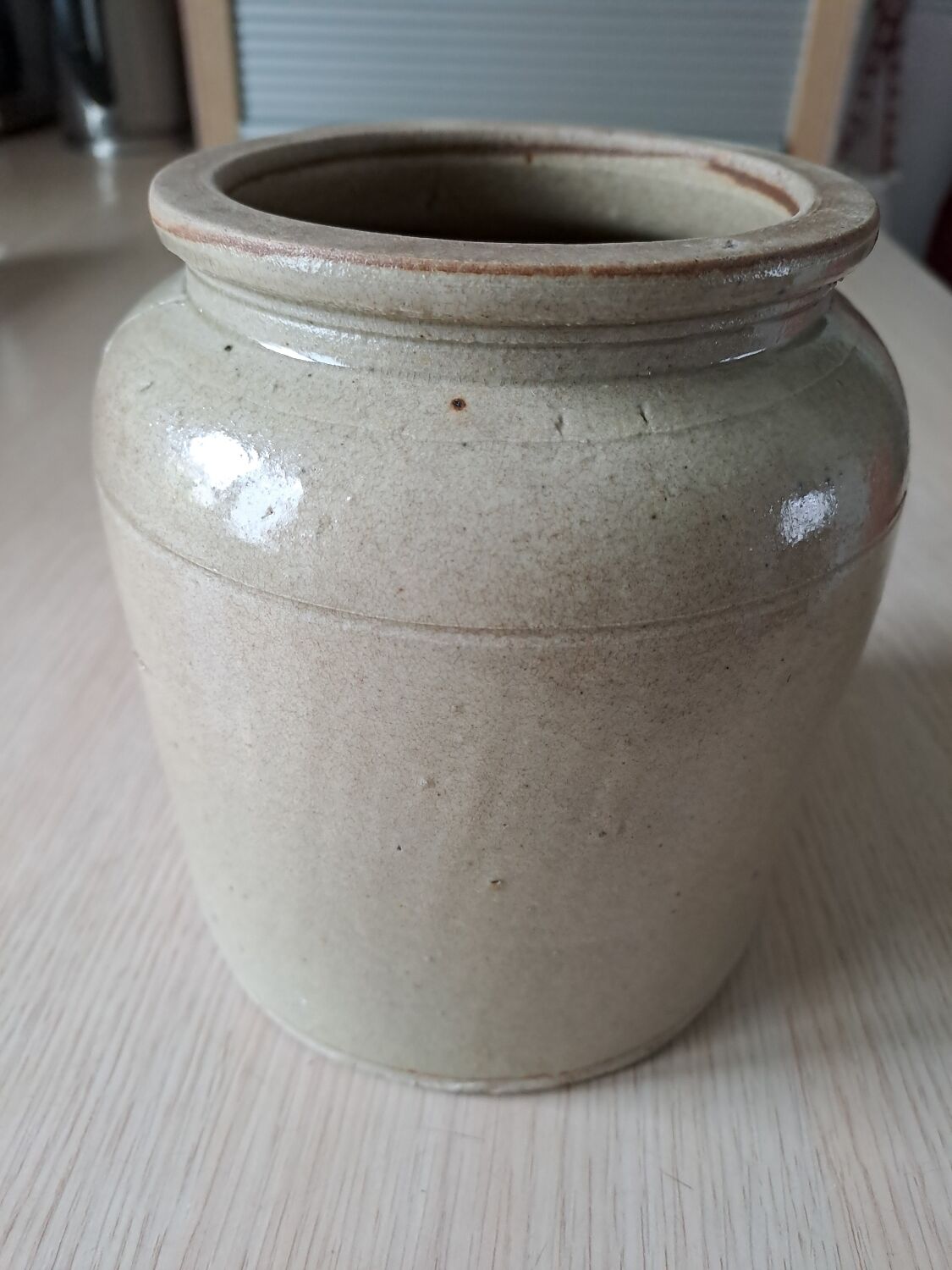 Varnished stoneware pot