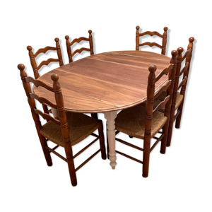 Table esprit scandinave