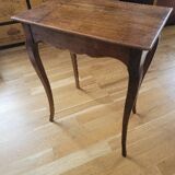 Table in solid oak.