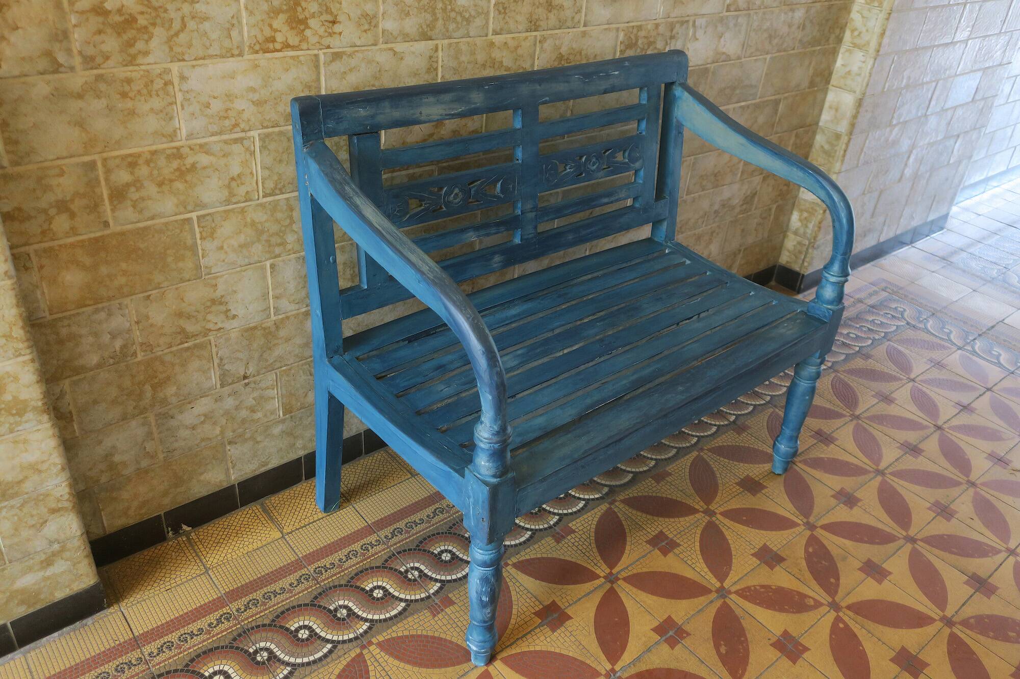Mid century distressed painted garden bench