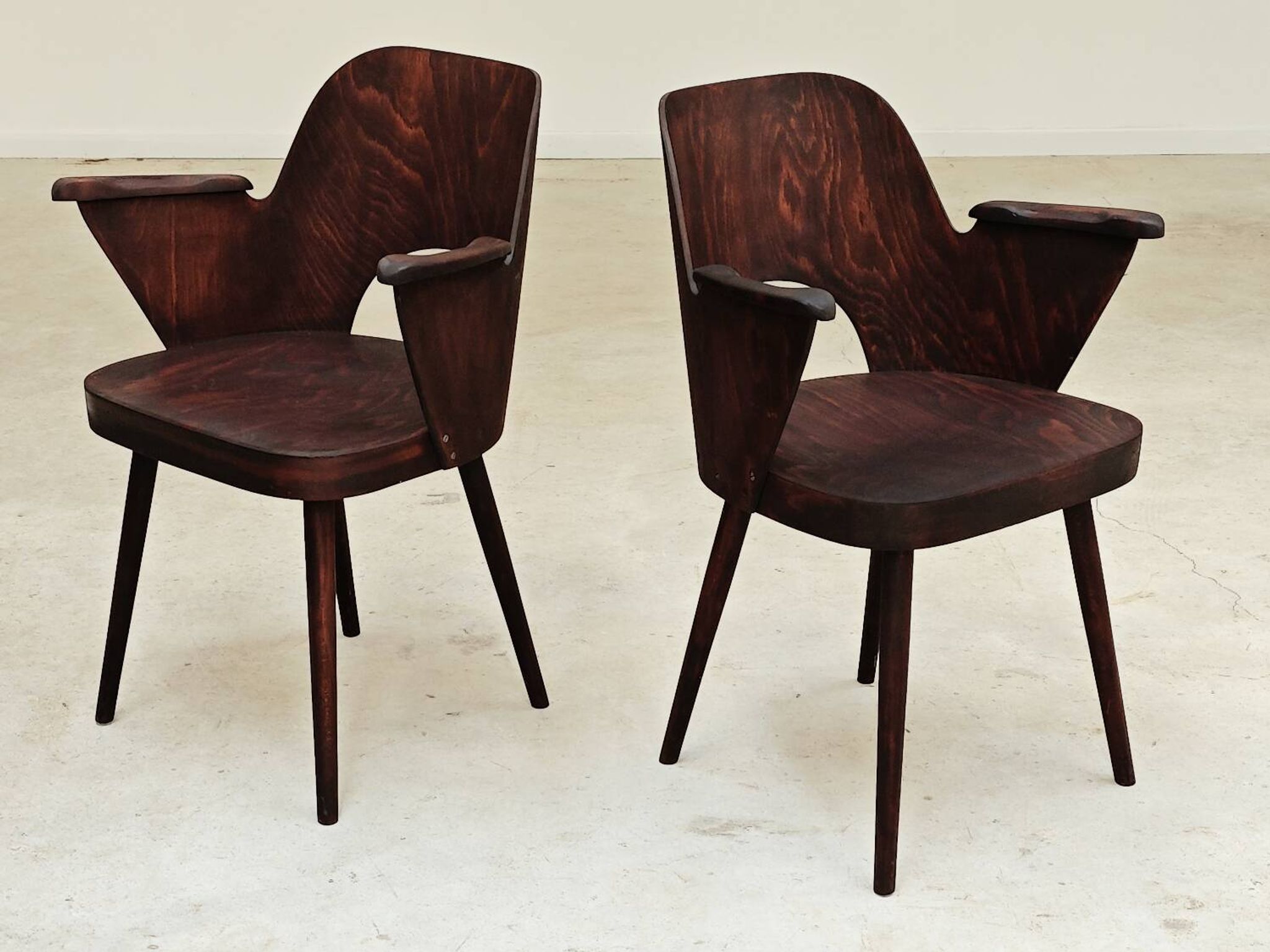 Pair of wooden armchairs by Lubomir Hofmann for Ton (Thonet), 1960