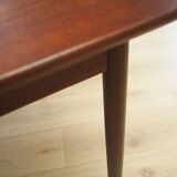 Table en teck, design danois, années 1970, production : Danemark