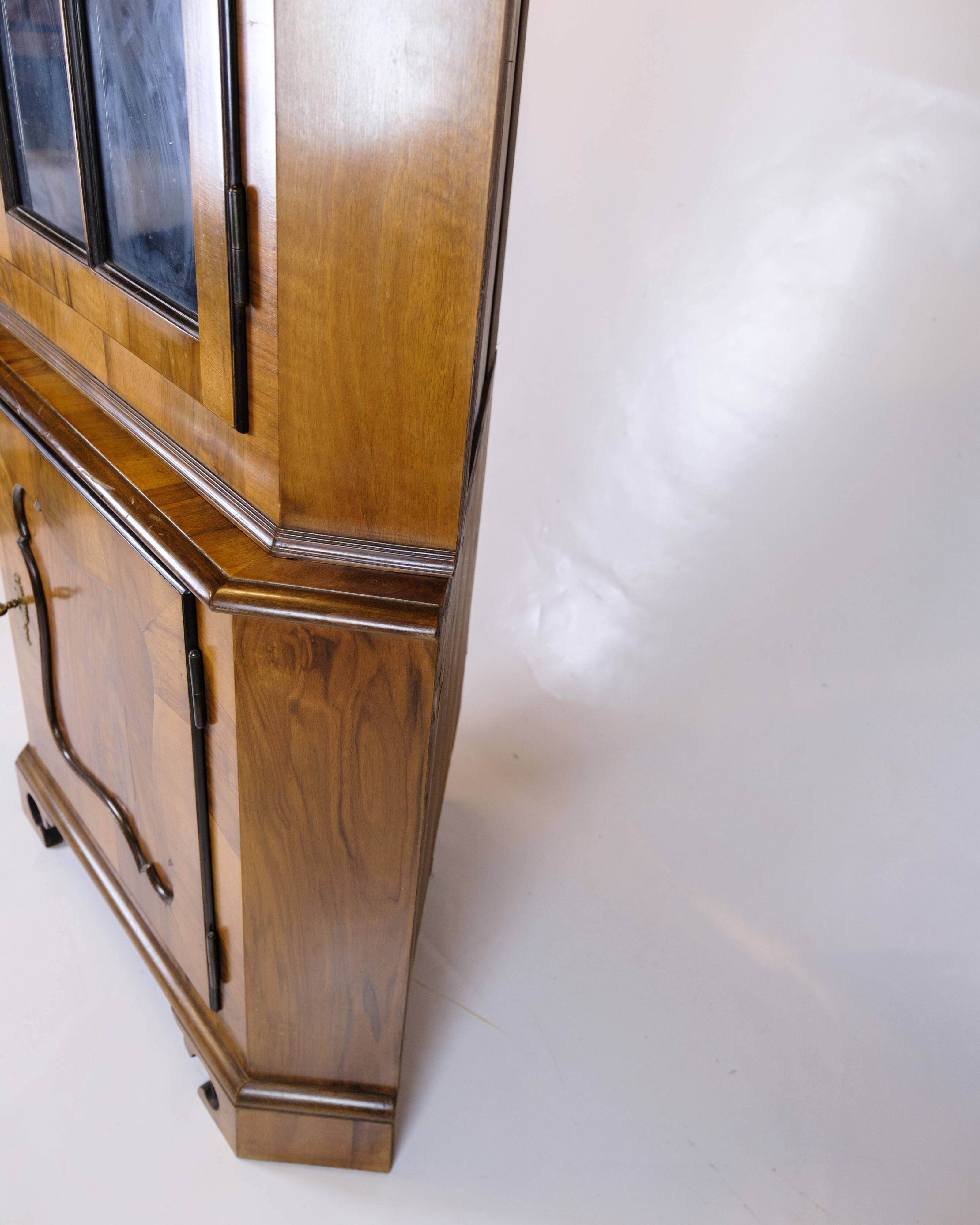 Antique display case/corner cabinet - Baroque style - walnut - glass door with bars - circa 1900