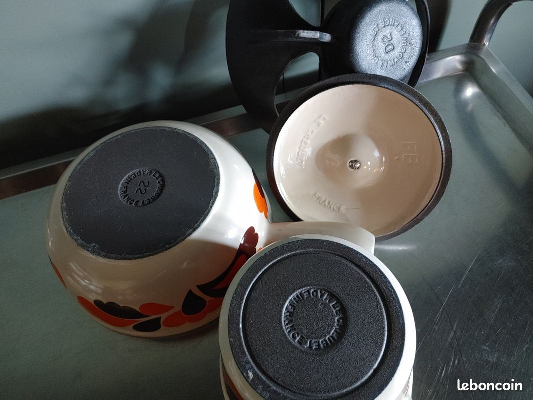Complete fondue set from the 70's in cast iron - le creuset