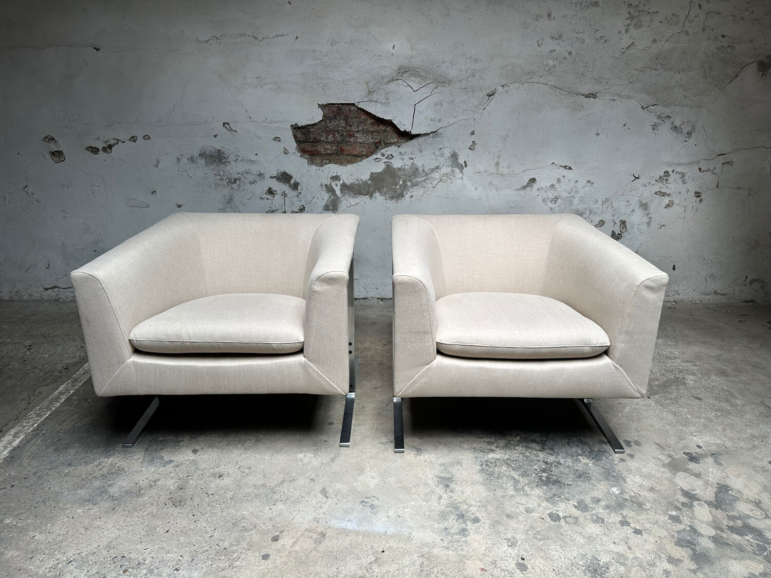Set of two Artifort lounge chairs by Geoffrey Harcourt