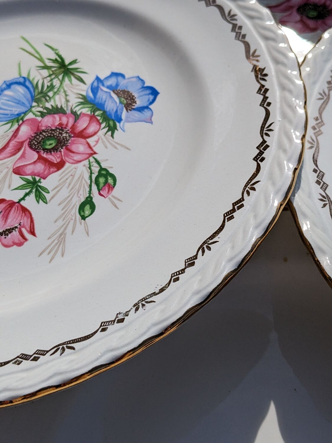 Vintage plates l'Amandinoise