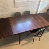 Extendable rosewood table