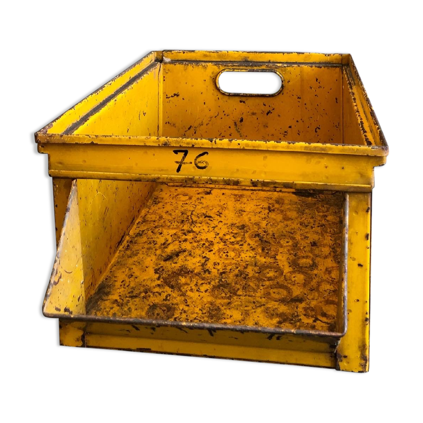 Industrial beaked bin