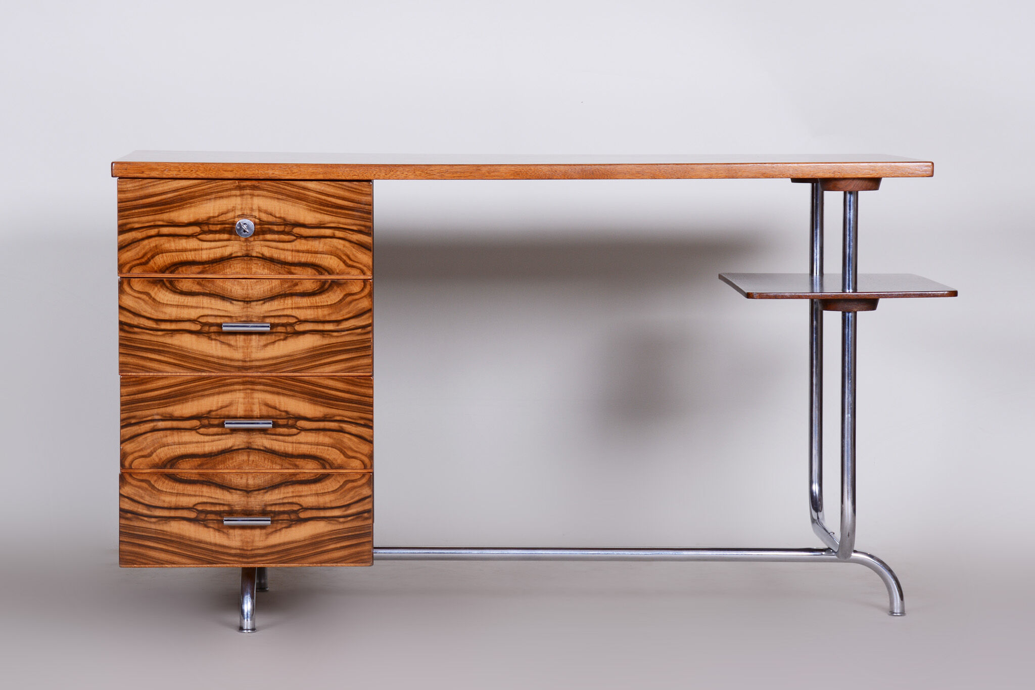 Bureau Halabala H180 fabriqué dans les années 1930 en Tchéquie
