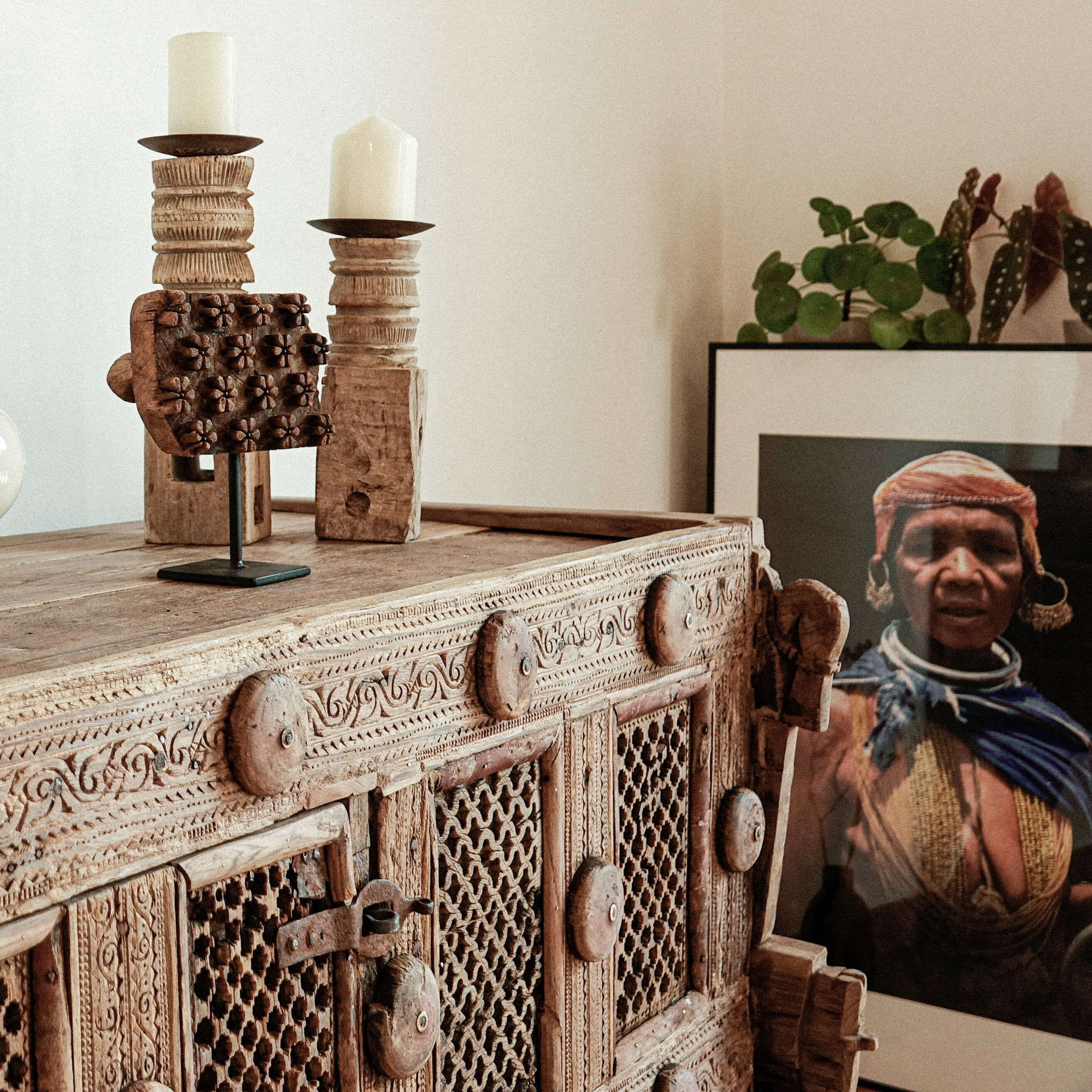 Ancient indian furniture damchiya