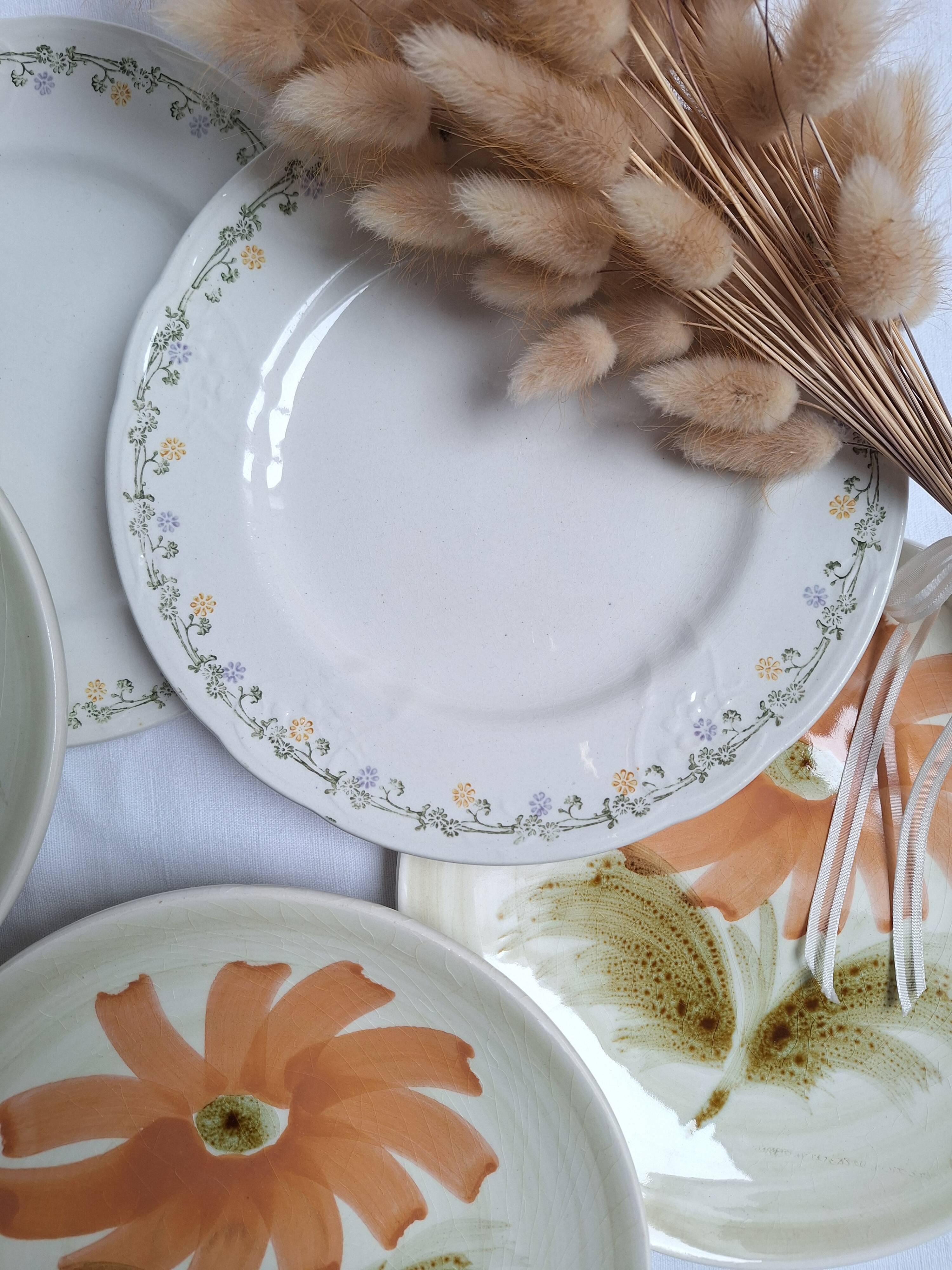 Assiettes à dessert Longwy et St Amand décore de fleurs