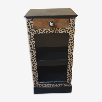 Table de chevet leopard