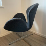 Swan armchair by Arne Jacobsen for Fritz Hansen