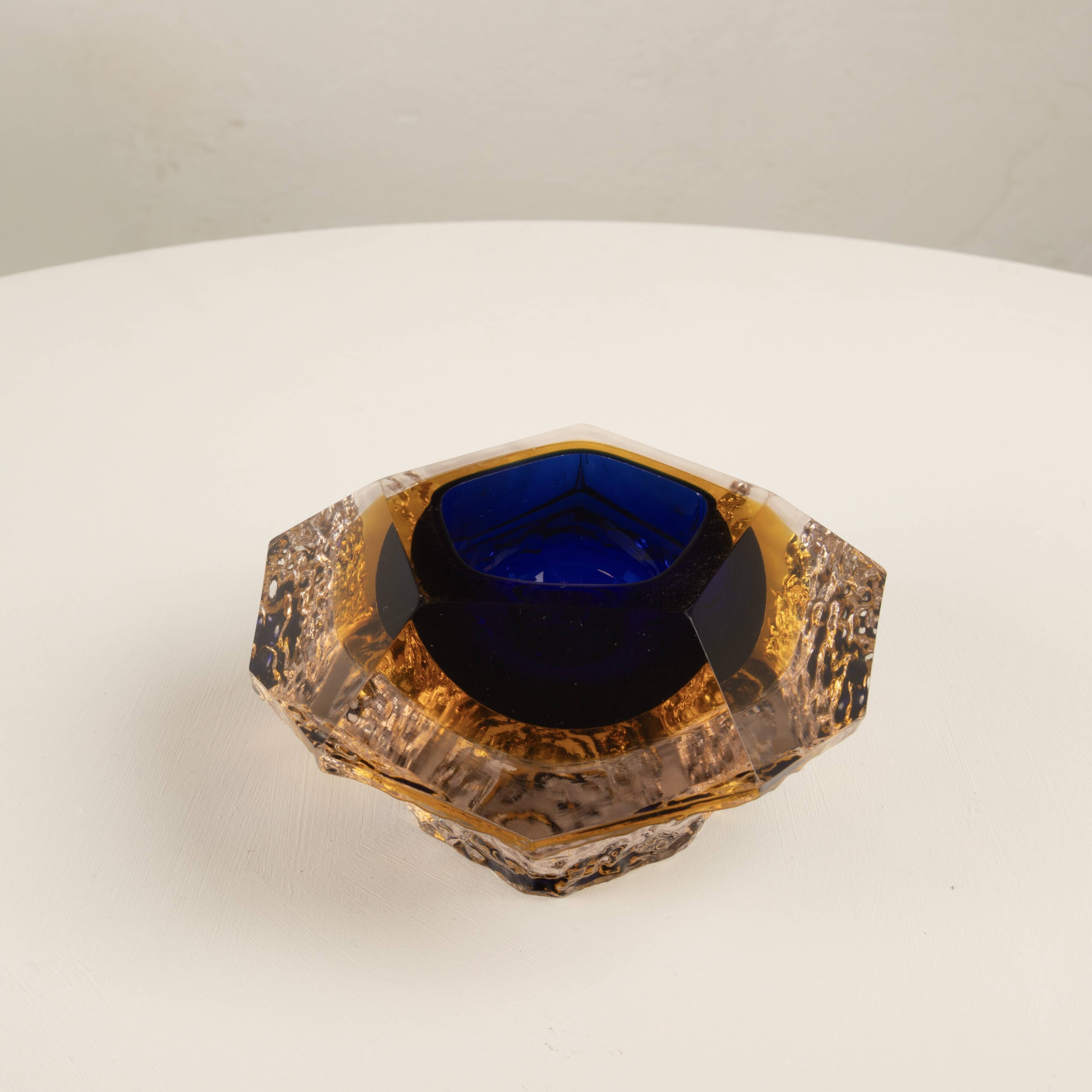 Sculptural submerged glass ashtray by Gianfranco Mandruzzato Murano 1970